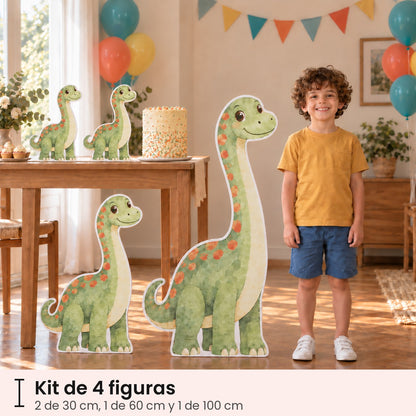 Kit de 4 figuras rígidas: dos de 30 cm sobre la mesa, una de 60 cm y una de 100 cm junto a un niño de 1,10 m
