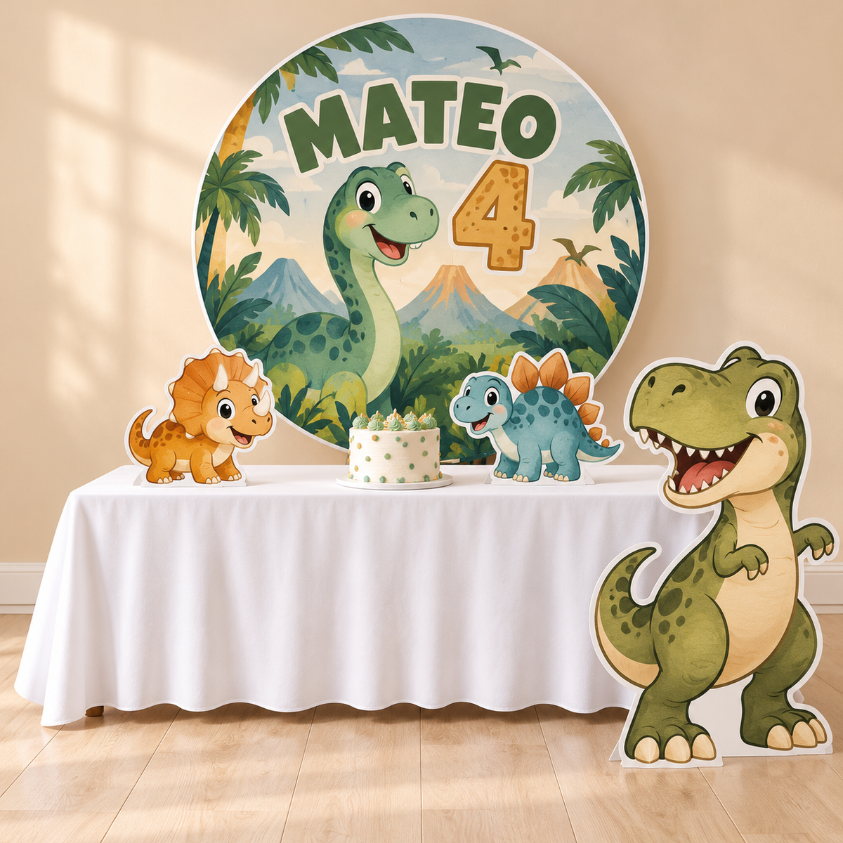 Kit Básico de dinosaurios con un fondo circular detrás de mesa blanca, dos figuras de mesa y una figura grande adelante a la derecha.