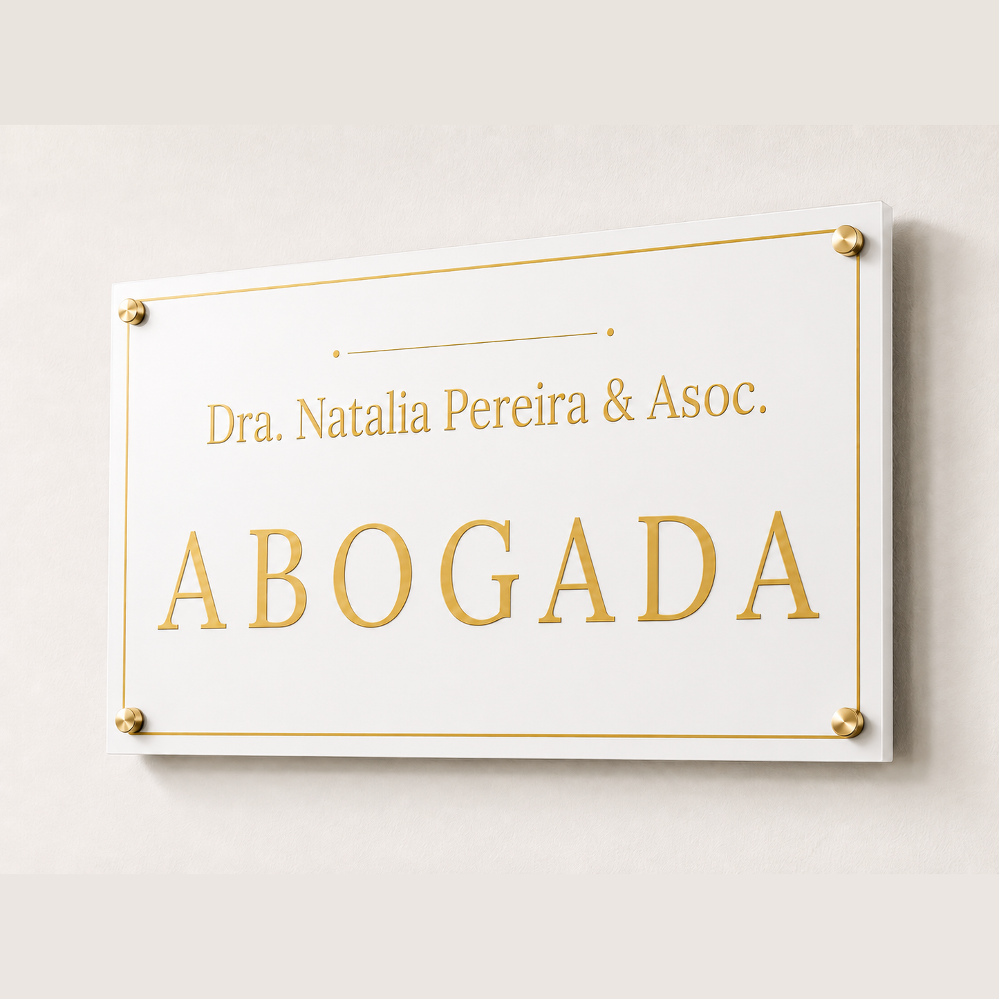 Placa profesional acrilico blanca con letras oro - abogada
